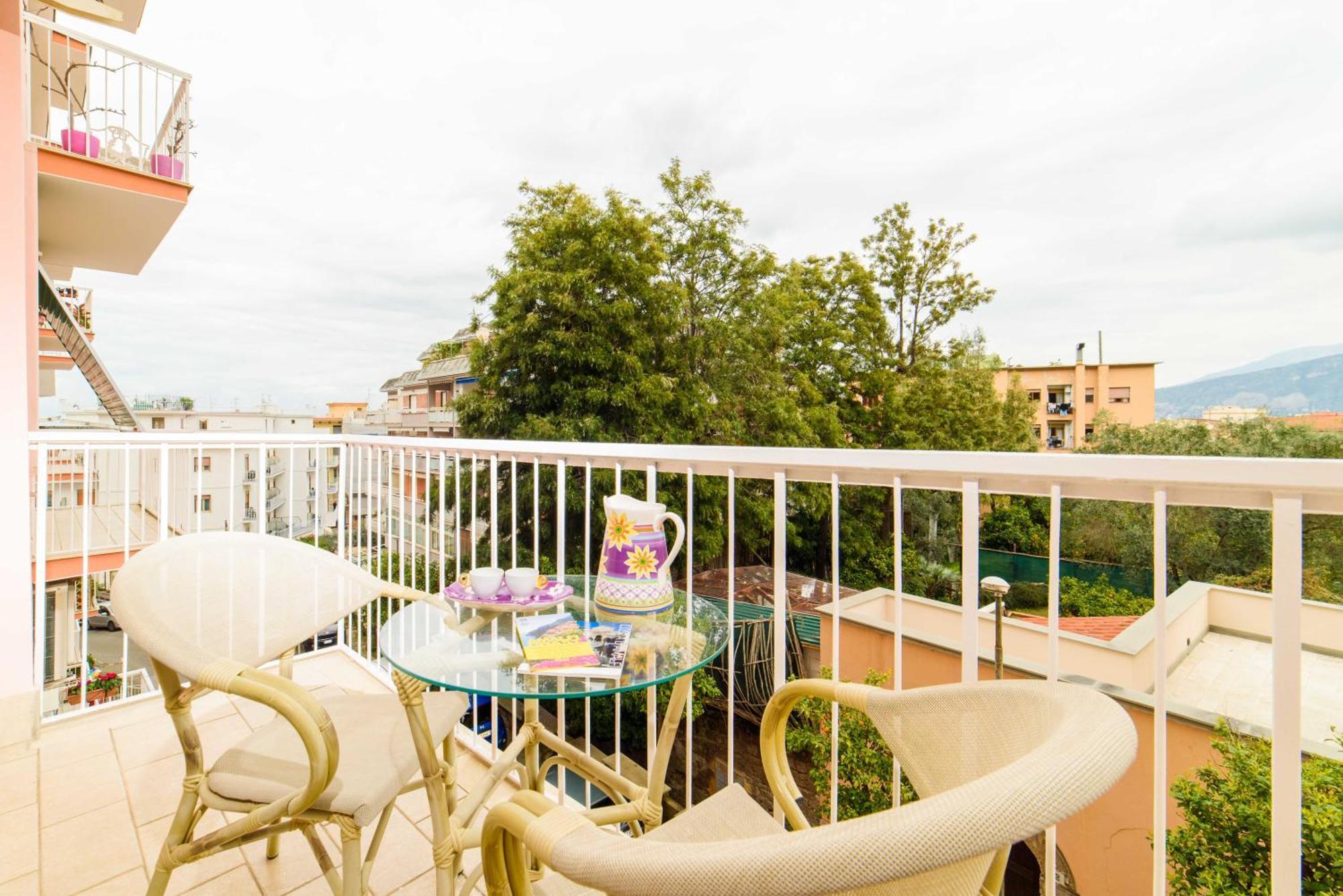 Estate4Home - L'Onda Viola Сорренто Экстерьер фото